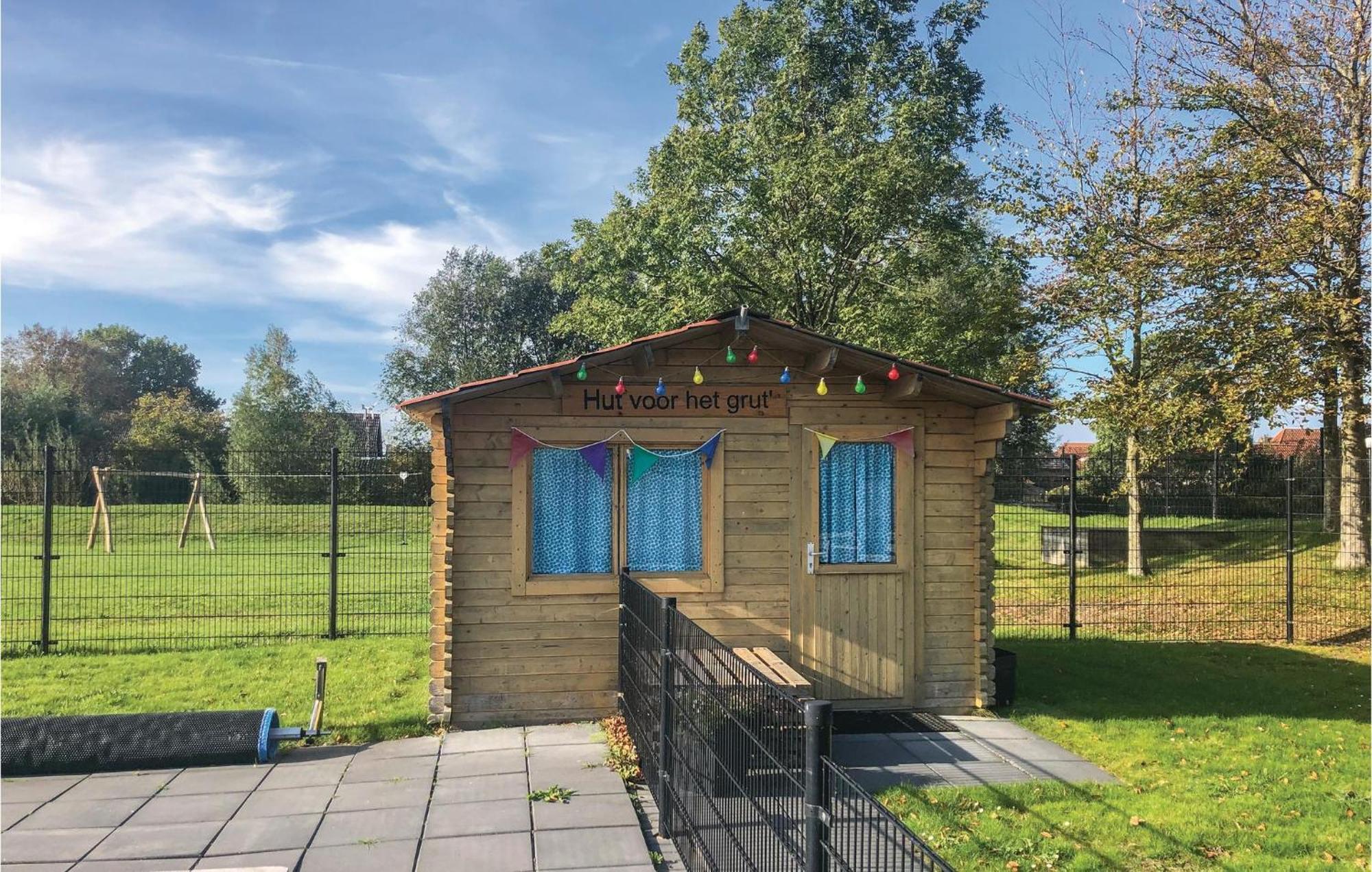 Lovely Home In Tzummarum With Wifi Kültér fotó